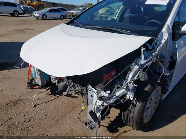 JTDKAMFU9N3173402 Toyota Prius Le