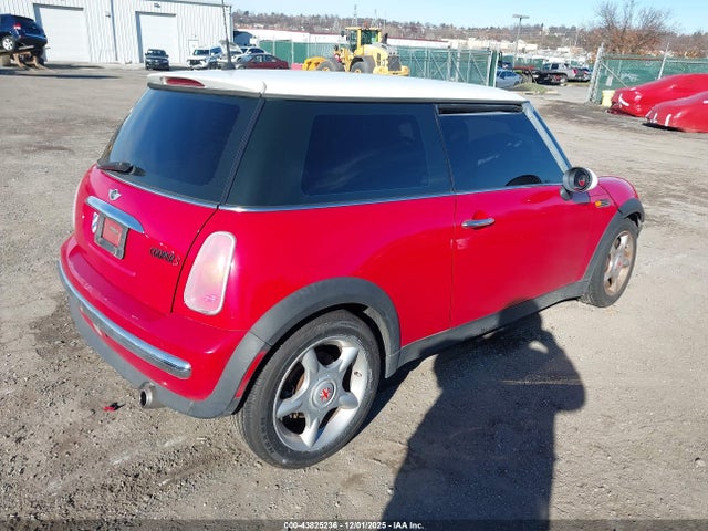 2004 MINI COOPER WMWRC33484TJ59655 Photo 3