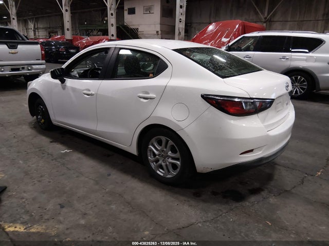 3MYDLBZV0GY140313 Scion IA