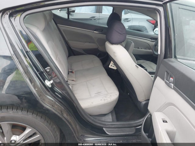 5NPD84LF3JH393613 Hyundai ELANTRA SEL