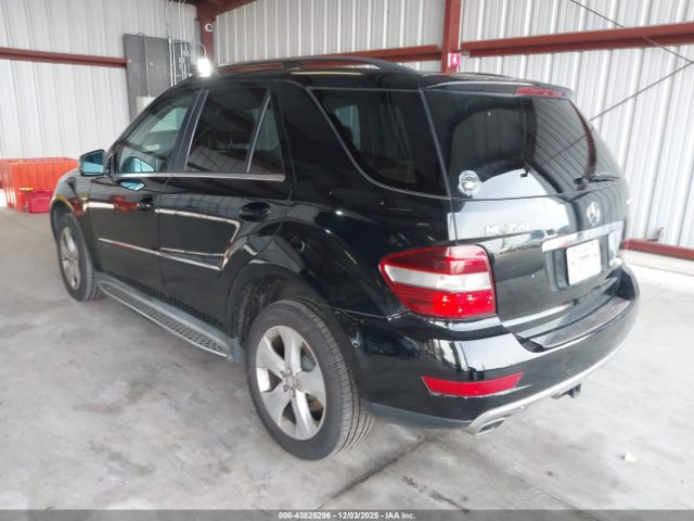 2011 MERCEDES-BENZ ML 350 BLUETEC 4JGBB2FB6BA685718 Photo 2