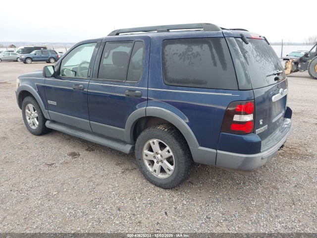 2006 FORD EXPLORER 1FMEU63E86UA76342 Photo 2