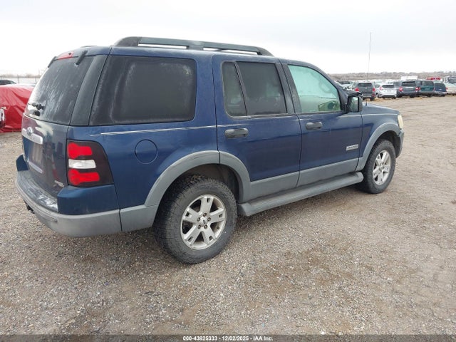 2006 FORD EXPLORER 1FMEU63E86UA76342 Photo 3