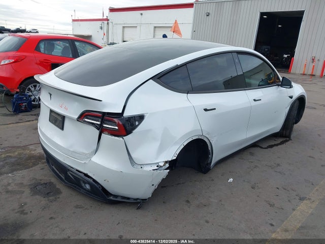 2021 TESLA MODEL Y 5YJYGAEE4MF245254 Photo 3
