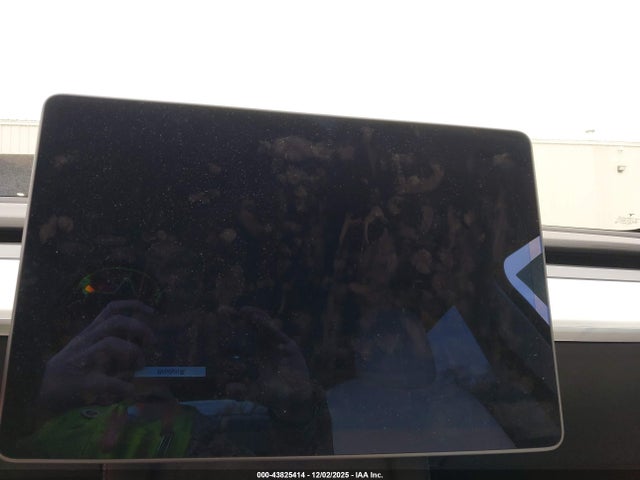 2021 TESLA MODEL Y 5YJYGAEE4MF245254 Photo 6