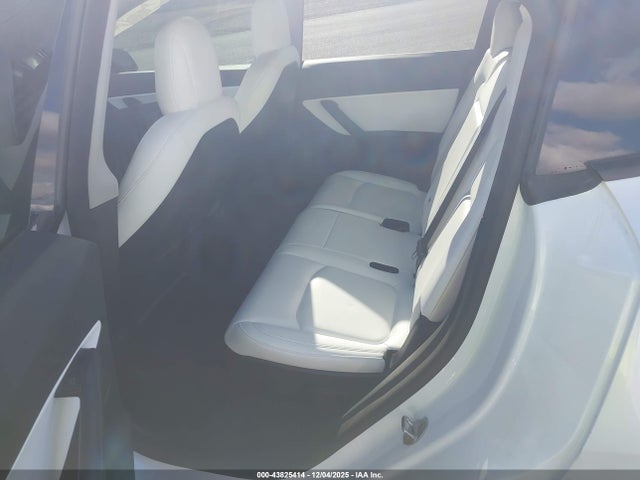 2021 TESLA MODEL Y 5YJYGAEE4MF245254 Photo 7