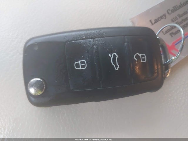 2017 VOLKSWAGEN TIGUAN WVGAV7AX7HW507699 Photo 10