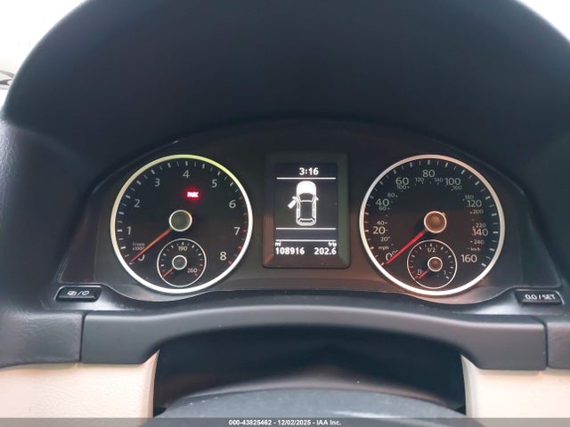 2017 VOLKSWAGEN TIGUAN WVGAV7AX7HW507699 Photo 6