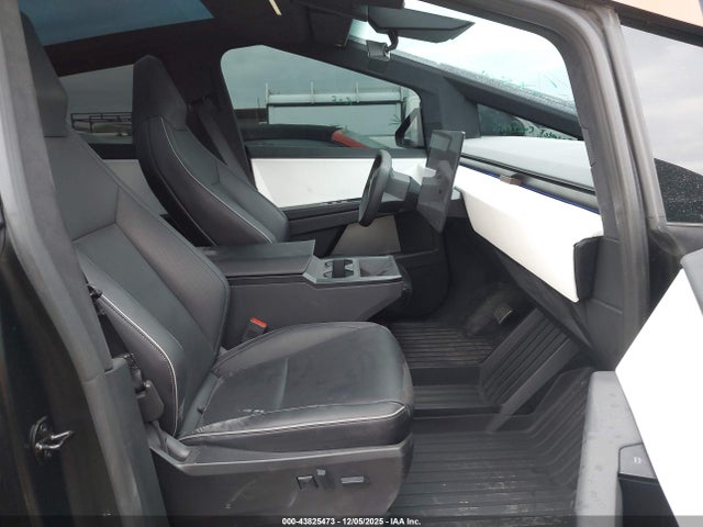 2024 TESLA CYBERTRUCK 7G2CEHED3RA000477 Photo 4