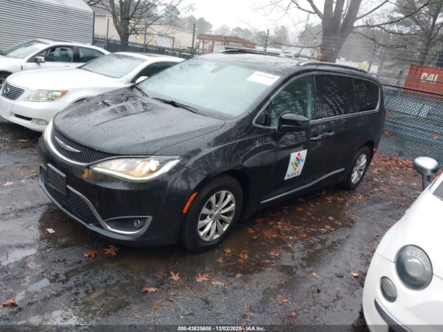 2018 CHRYSLER PACIFICA 2C4RC1BGXJR260928 Photo 1