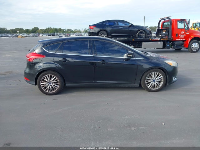 43825615 :رقم المزاد ، 1FADP3N25HL256014 vin ، 2017 Ford Focus Titanium مزاد بيع