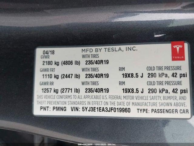 2018 TESLA MODEL 3 5YJ3E1EA3JF019960 Photo 8