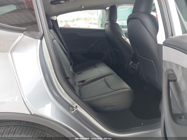 2026 TESLA MODEL Y 7SAYGDEE0TA399976 Photo 7