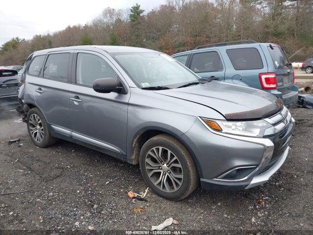 2018 MITSUBISHI OUTLANDER JA4AD2A30JZ049395 Photo 0
