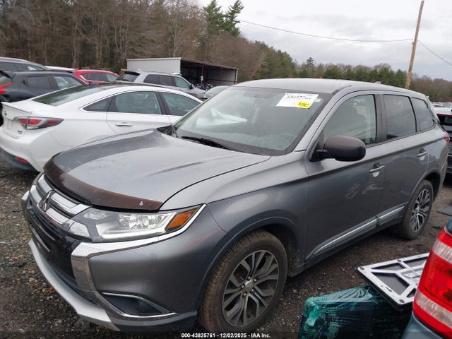 2018 MITSUBISHI OUTLANDER JA4AD2A30JZ049395 Photo 1