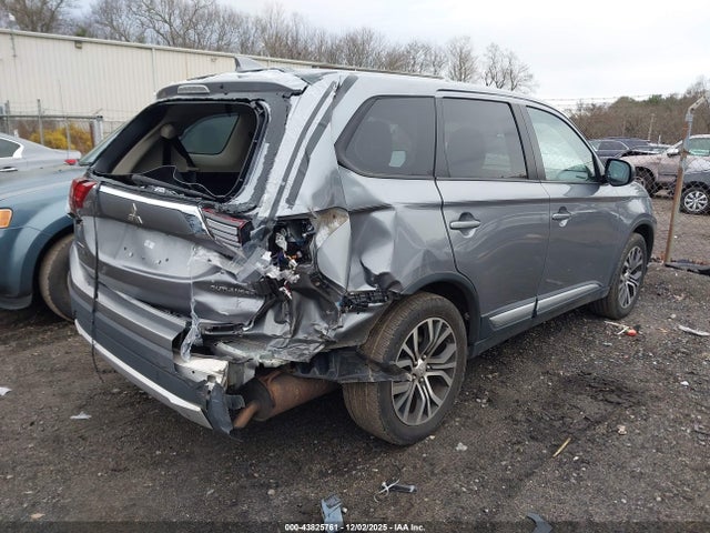 2018 MITSUBISHI OUTLANDER JA4AD2A30JZ049395 Photo 3