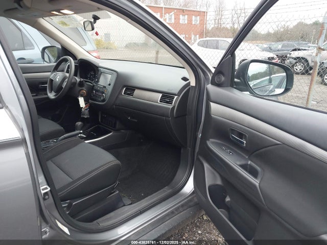 2018 MITSUBISHI OUTLANDER JA4AD2A30JZ049395 Photo 4