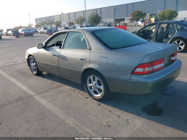 2001 LEXUS ES 300 JT8BF28G710291388 Photo 2