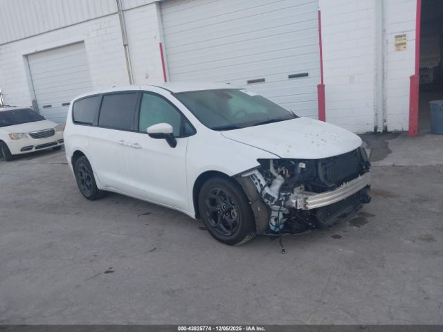 2023 CHRYSLER PACIFICA HYBRID 2C4RC1L7XPR502950