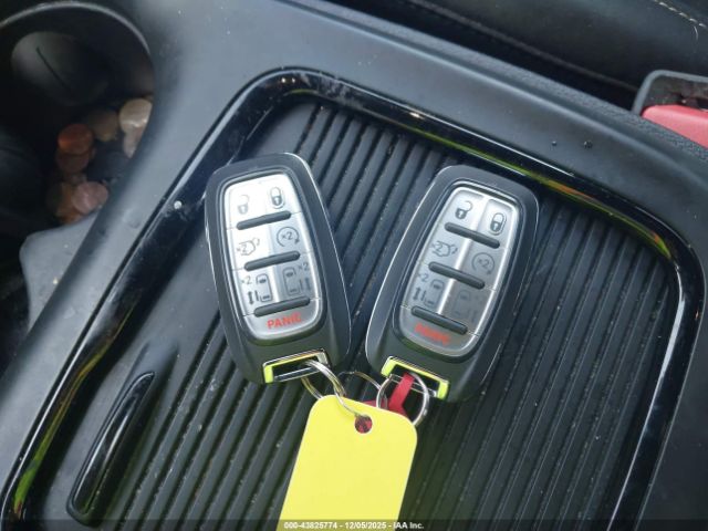 2023 CHRYSLER PACIFICA HYBRID 2C4RC1L7XPR502950 Photo 10