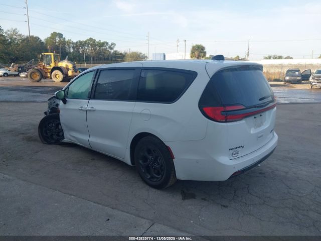 2023 CHRYSLER PACIFICA HYBRID 2C4RC1L7XPR502950 Photo 2