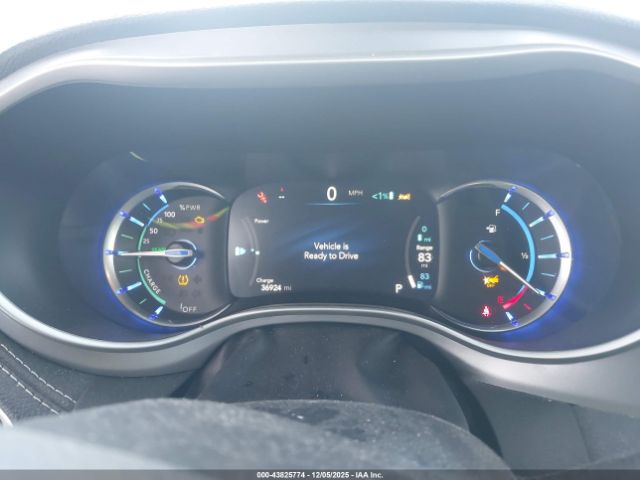 2023 CHRYSLER PACIFICA HYBRID 2C4RC1L7XPR502950 Photo 6