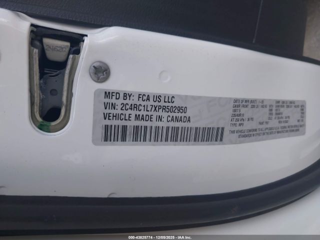 2023 CHRYSLER PACIFICA HYBRID 2C4RC1L7XPR502950 Photo 8