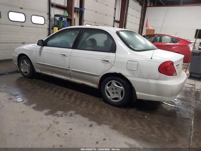 2003 KIA SPECTRA KNAFB121235300577 Photo 2
