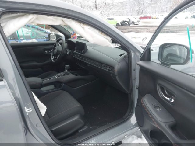2023 HONDA HR-V 3CZRZ2H51PM717923 Photo 4