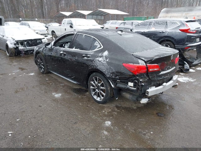2018 ACURA TLX 19UUB2F5XJA009571 Photo 2