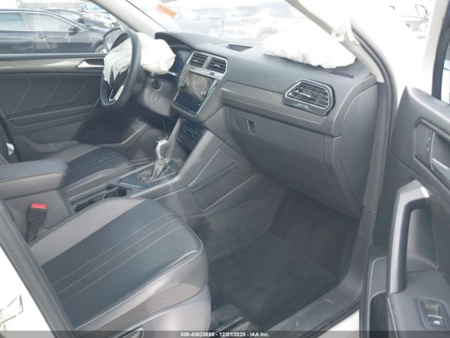 2022 VOLKSWAGEN TIGUAN 3VV3B7AX0NM090218 Photo 4