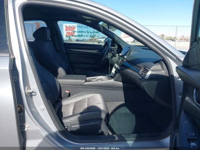 2019 HONDA ACCORD 1HGCV2F3XKA027300 Photo 4