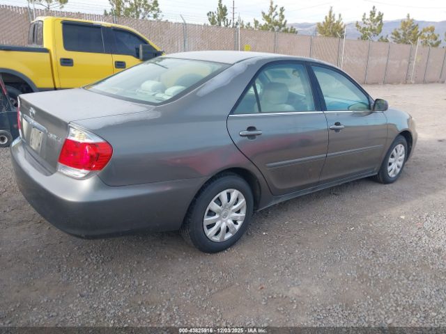 2005 TOYOTA CAMRY 4T1BE32K85U517519 Photo 3