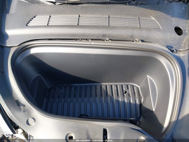 2023 TESLA MODEL Y 7SAYGDEF6PF702678 Photo 9