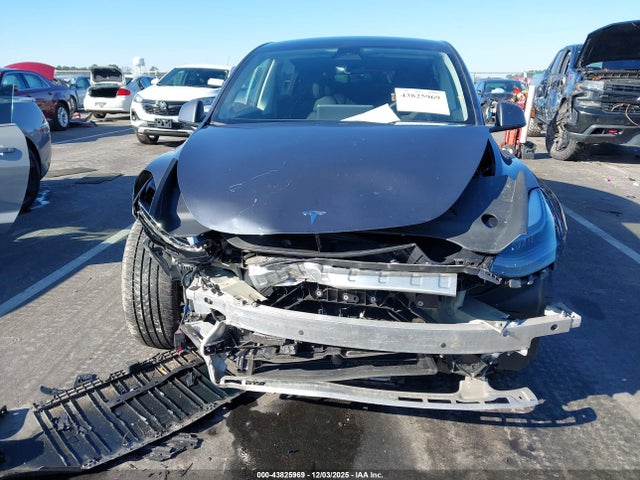 7SAYGDEF6PF702678 Tesla Model Y Performance Dual Motor All-wheel Drive