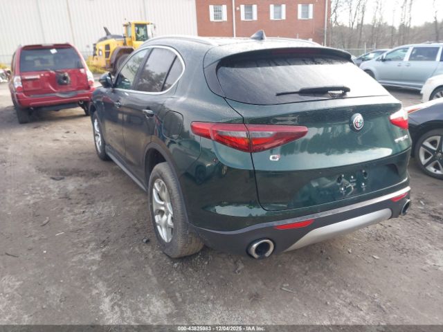 2021 ALFA ROMEO STELVIO ZASPAKAN9M7D17071 Photo 2