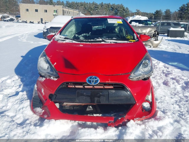 JTDKDTB35G1132858 Toyota Prius C Two