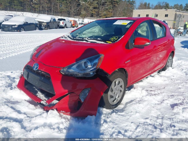 JTDKDTB35G1132858 Toyota Prius C Two