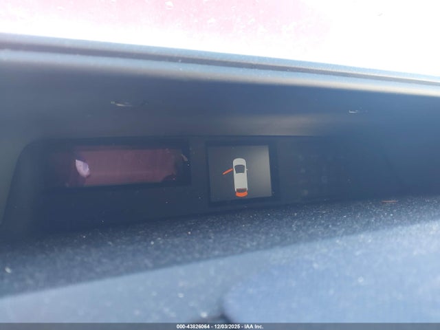 JTDKDTB35G1132858 Toyota Prius C Two
