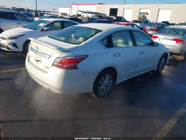 Nissan Altima 2.5 S 2014 1N4AL3AP4EC295950 Image 4