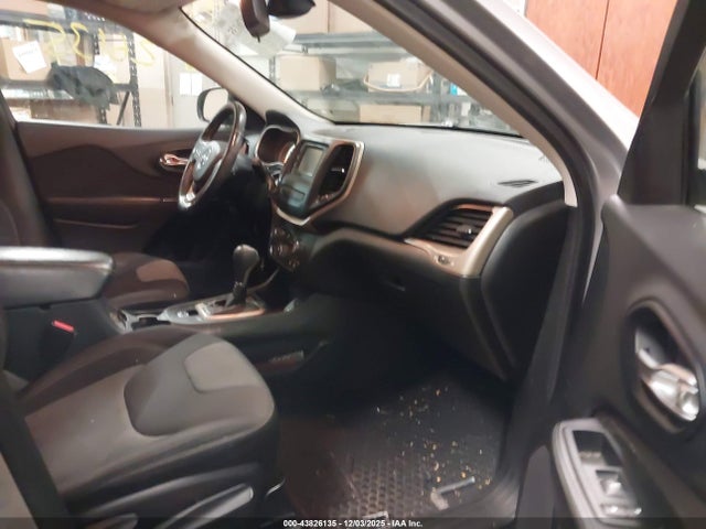 1C4PJLAB4EW231842 Jeep Cherokee Sport