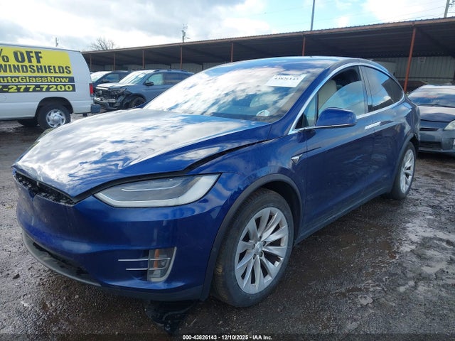2017 TESLA MODEL X 5YJXCBE26HF039250 Photo 1