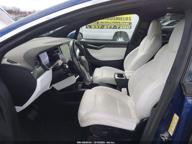 2017 TESLA MODEL X 5YJXCBE26HF039250 Photo 4