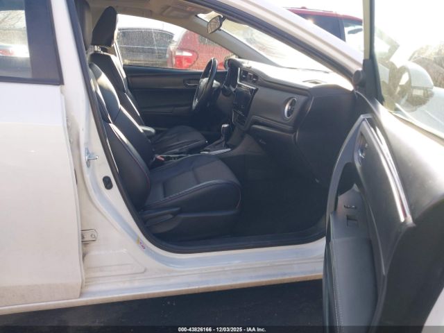 2017 TOYOTA COROLLA 5YFBURHE3HP640660 Photo 4