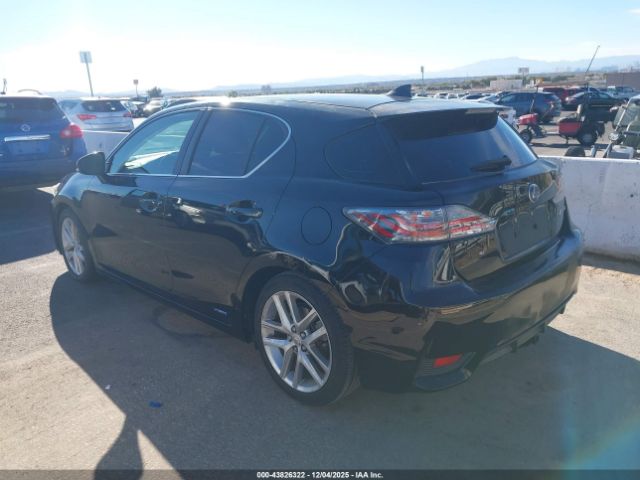 2016 LEXUS CT 200H JTHKD5BH4G2254613 Photo 2