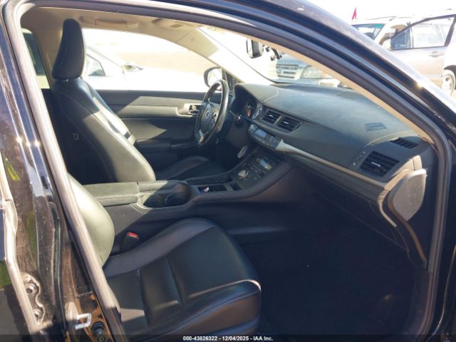 2016 LEXUS CT 200H JTHKD5BH4G2254613 Photo 4