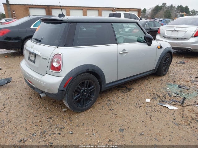 2012 MINI COOPER WMWSU3C57CT541262 Photo 3