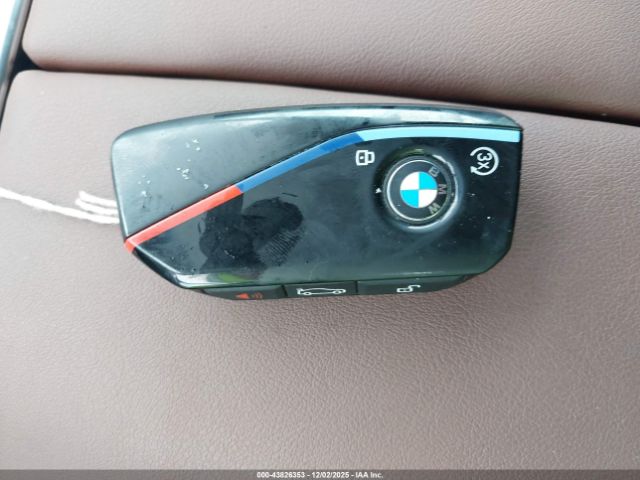 2025 BMW X5 5UX33EU03S9X71836 Photo 10