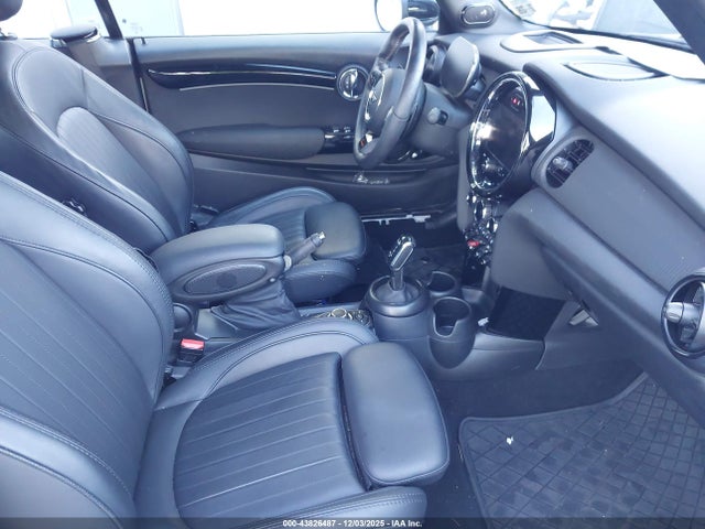 2024 MINI CONVERTIBLE WMW43DL05R3R62282 Photo 4