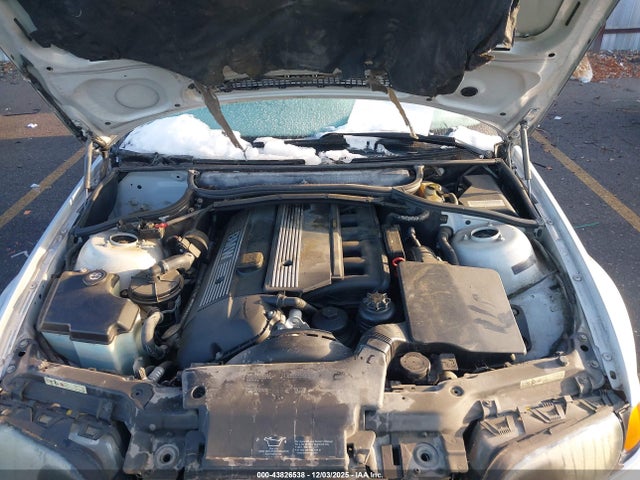 2005 Bmw 325i მანქანა იყიდება აუქციონზე, vin: WBAET374X5NJ90498, აუქციონის ნომერი: 43826538